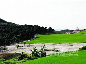 香港発 深セン 光明 ゴルフ クラブ